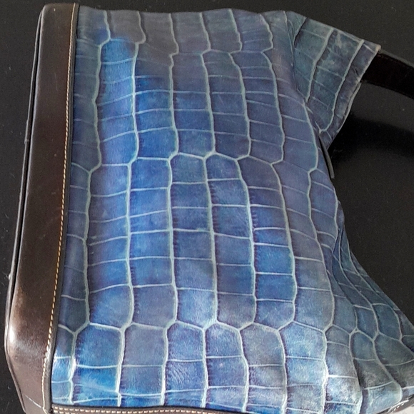 Dooney & Bourke Logo Lock - Picture 10 of 10